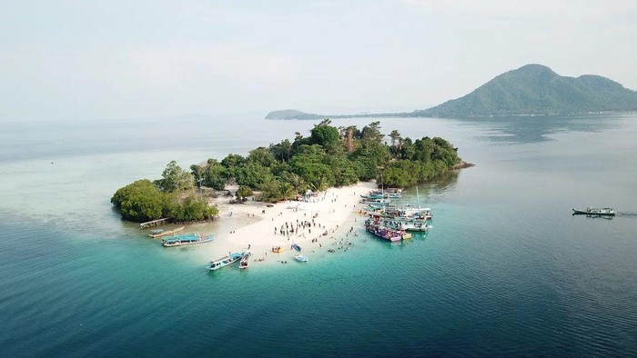 Memandang Keelokan Pulau Pahawang, Surga Dunia dari Lampung