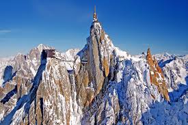 Aiguille du Midi, Prancis: Titik Paling tinggi di Pegunungan Alpen