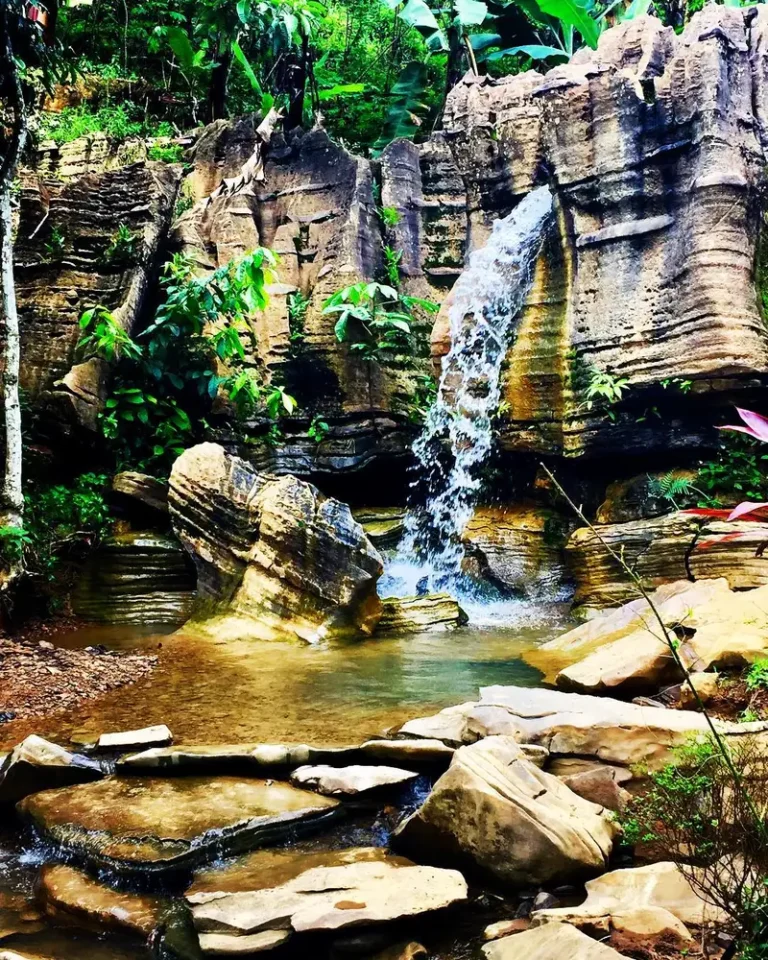 Indahnya Goa Garunggang di Bogor, Mirip Green Canyon!