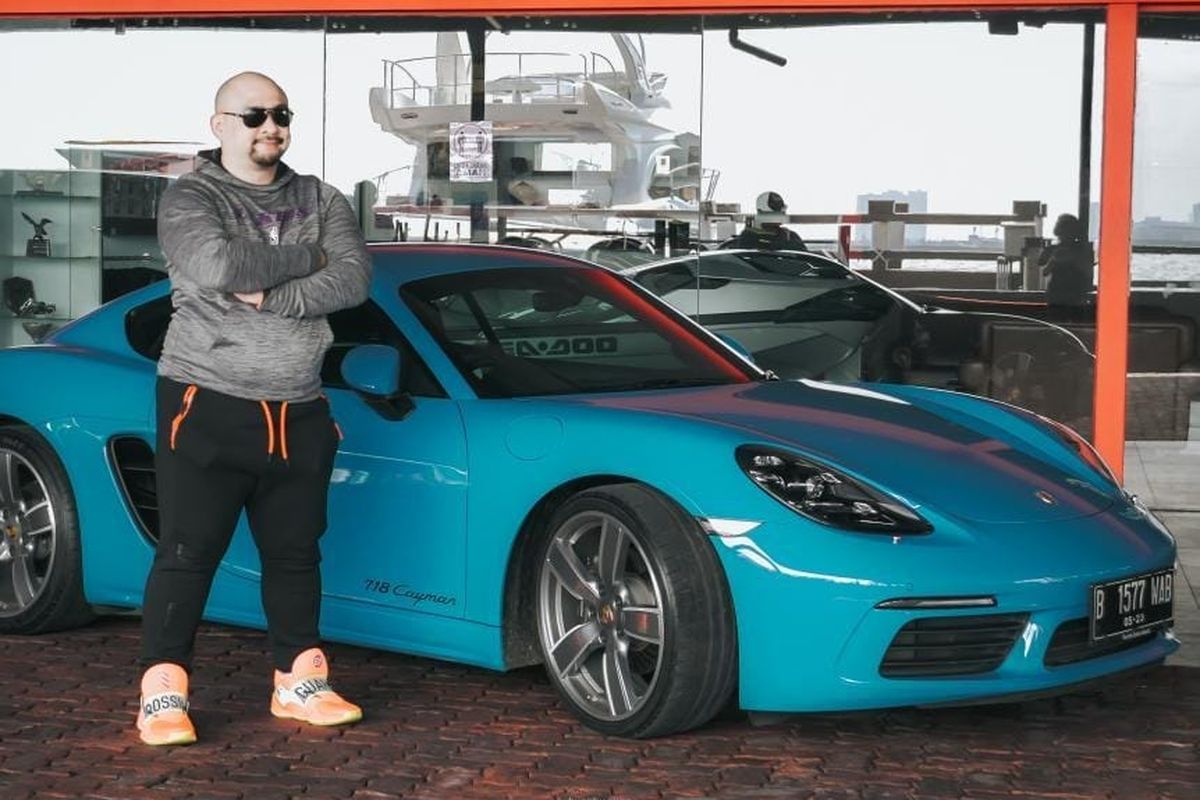 Viral Video Pemilik Porsche Maafkan Sopir Truk yang Serempet Mobilnya, Rugi hingga Rp 120 Juta